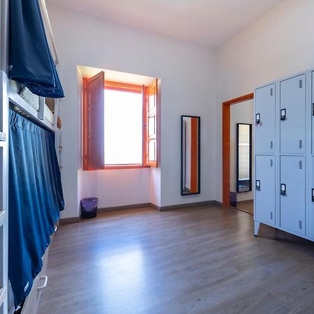 The Macarena Beach Hostel Лагуш Екстер'єр фото