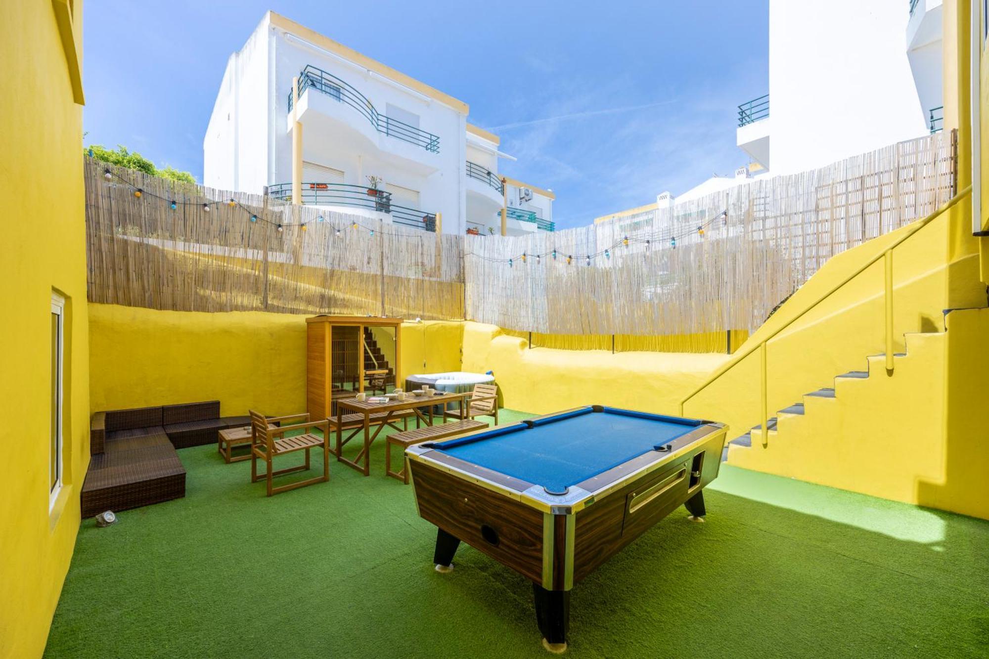 The Macarena Beach Hostel Лагуш Екстер'єр фото
