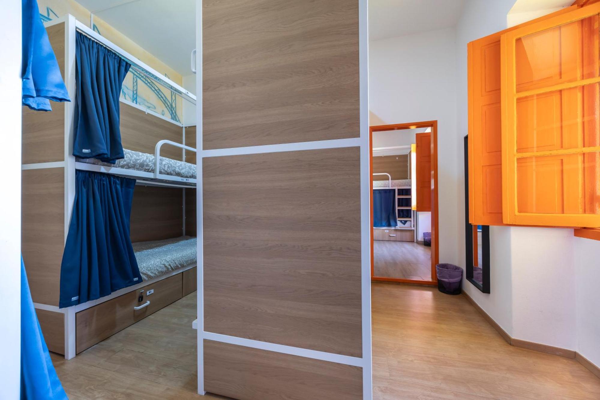 The Macarena Beach Hostel Лагуш Екстер'єр фото